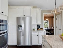 cuisine avec un frigo américain
