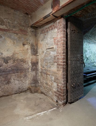 cave en sous-sol